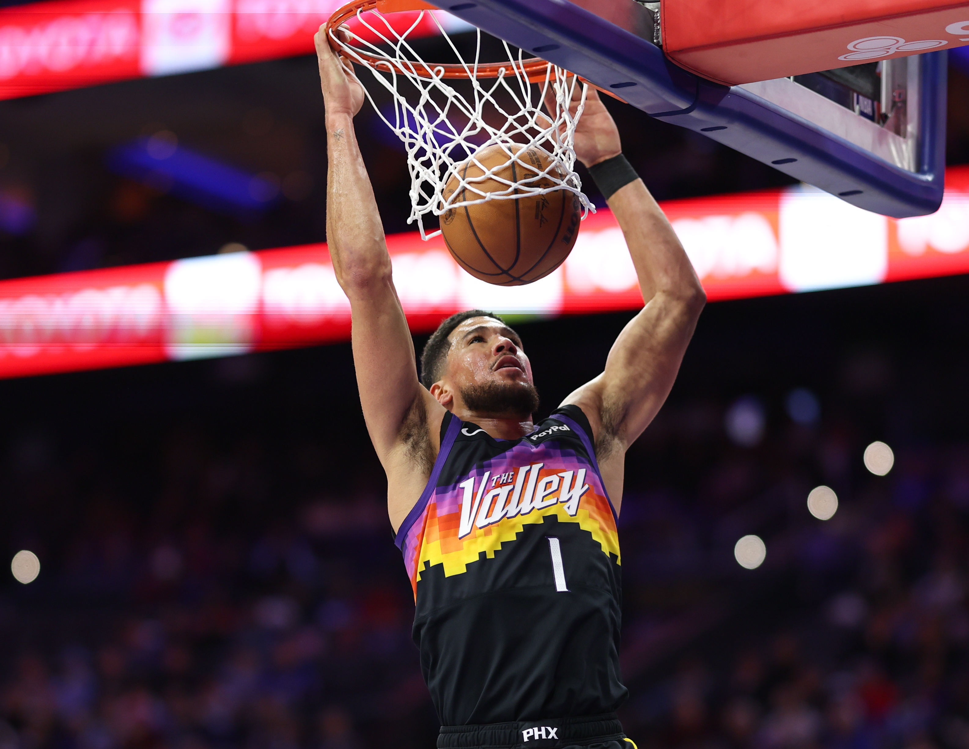 kaiyun-布克：有些赛季我数据更好时没进全明星 这次是归功于球队成功